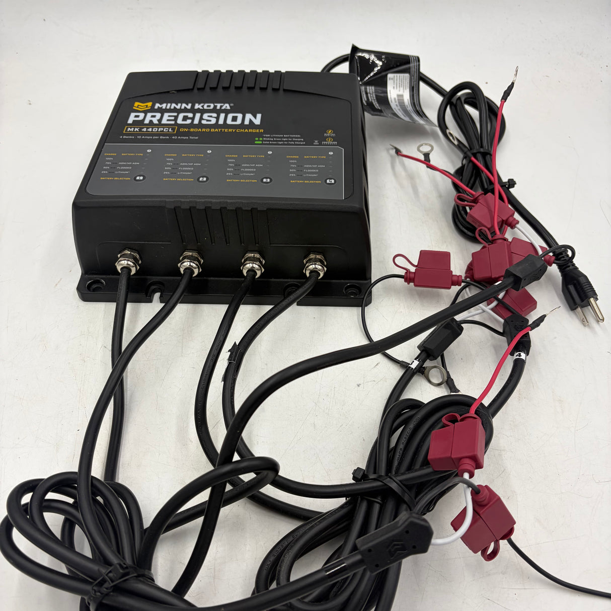 MINNKOTA Percision 4 bank charger