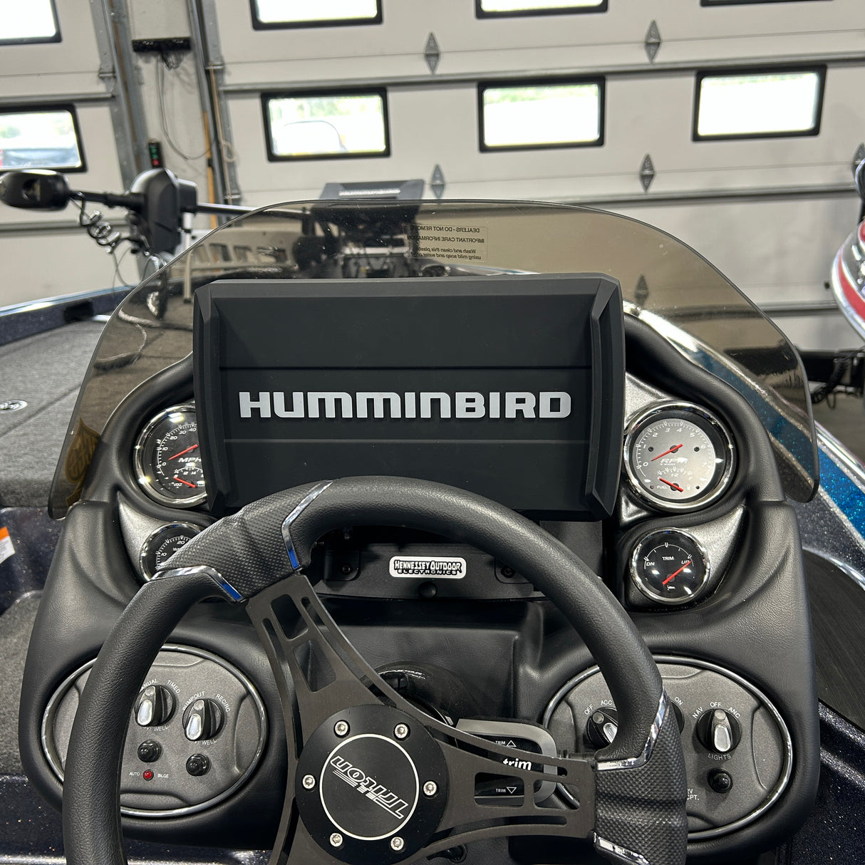 H.O.E. SINGLE CONSOLE MOUNT SYSTEM - TRITON TRX18/19, TRX179/189