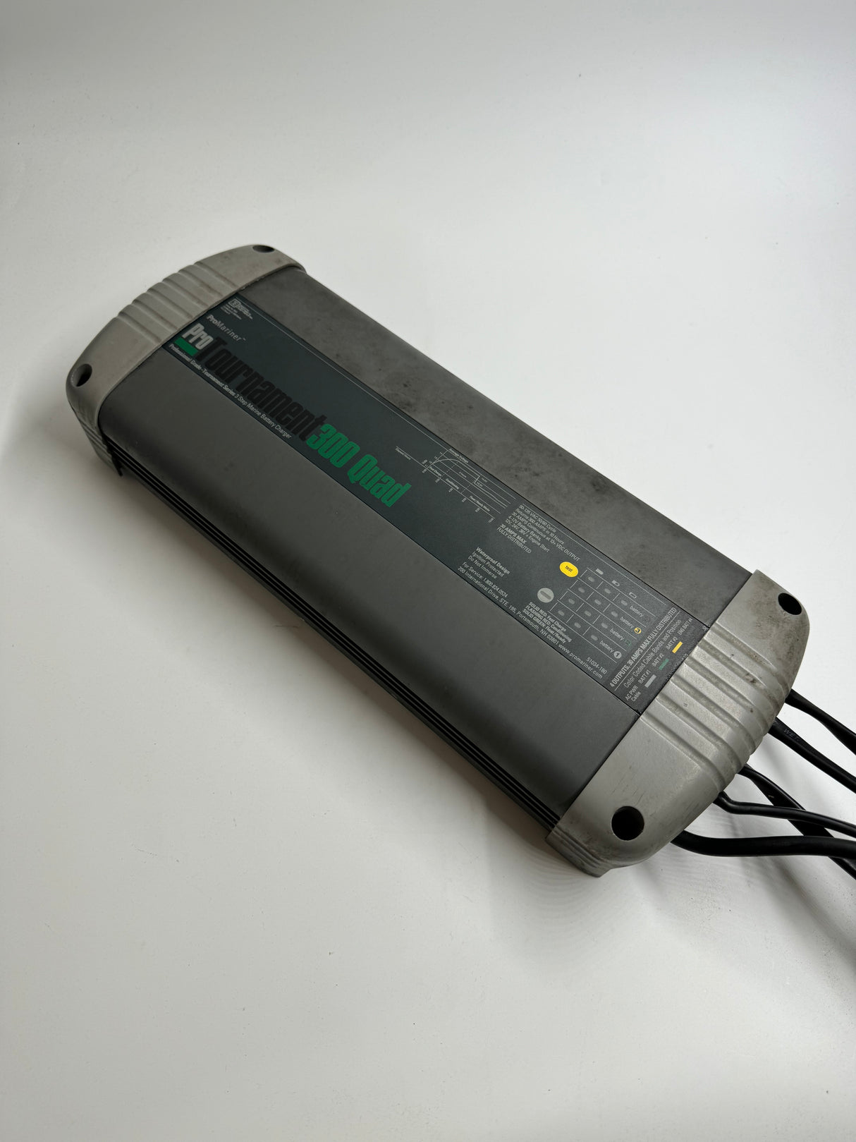 Pro Mariner Pro Tournament 300 Quad On-Board 4 Bank Battery Charger