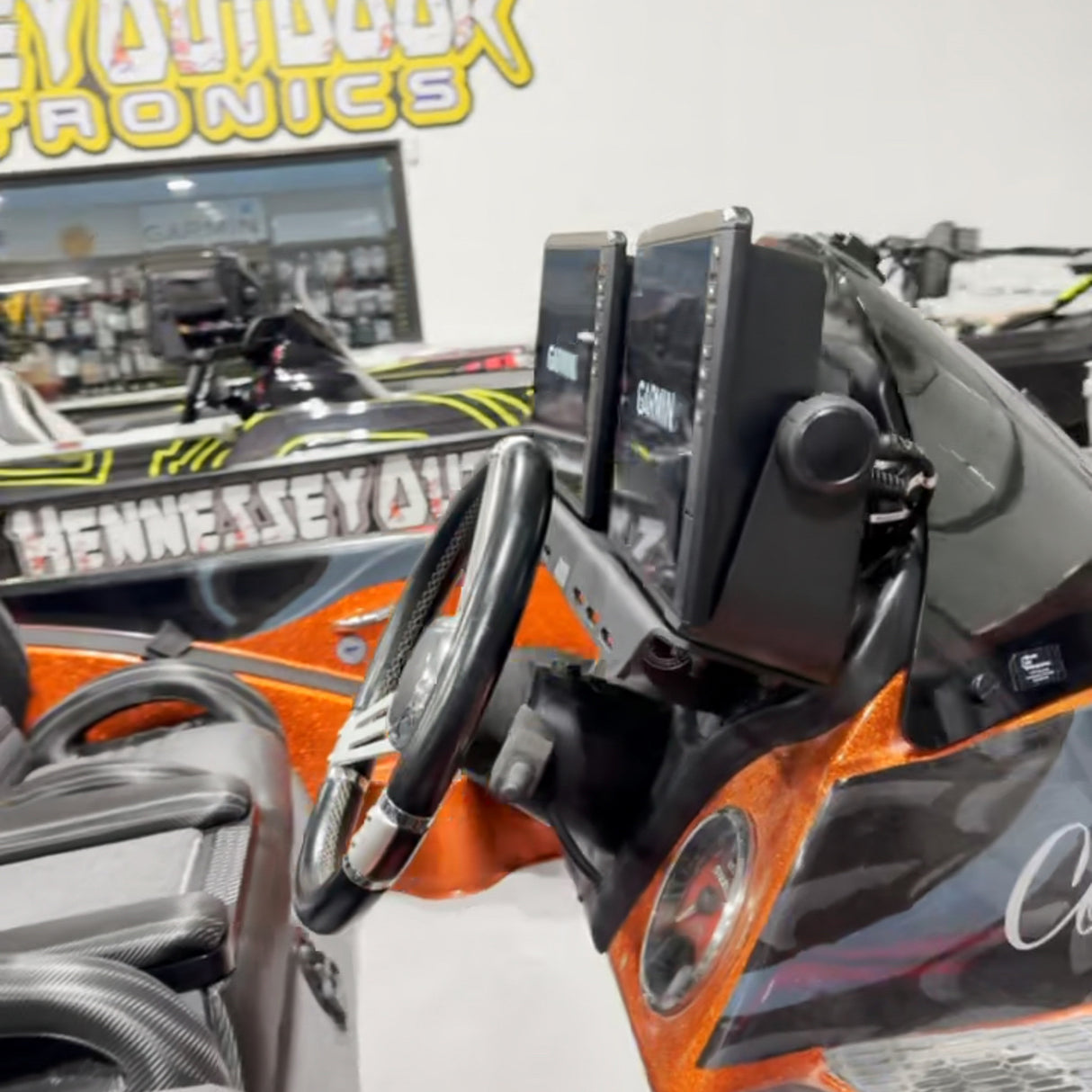 H.O.E. DUAL CONSOLE MOUNT SYSTEM - STRATOS PRO XL SERIES 2007+