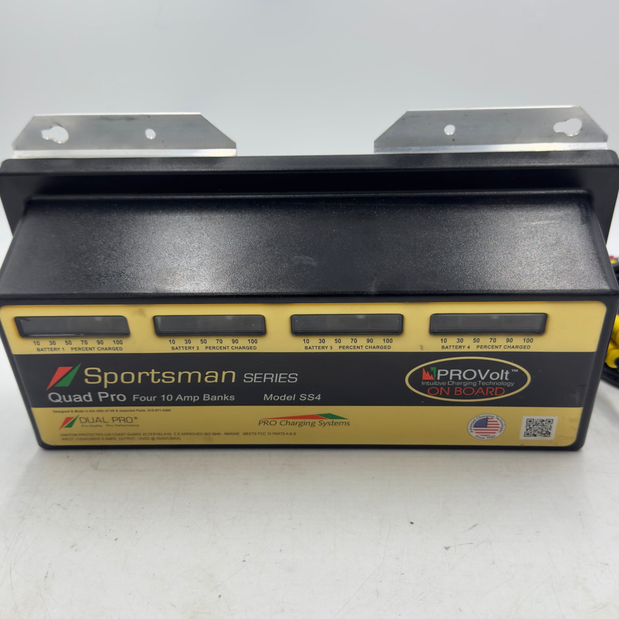 DUAL PRO SPORTSMAN SERIES 4 BANK CHARGER