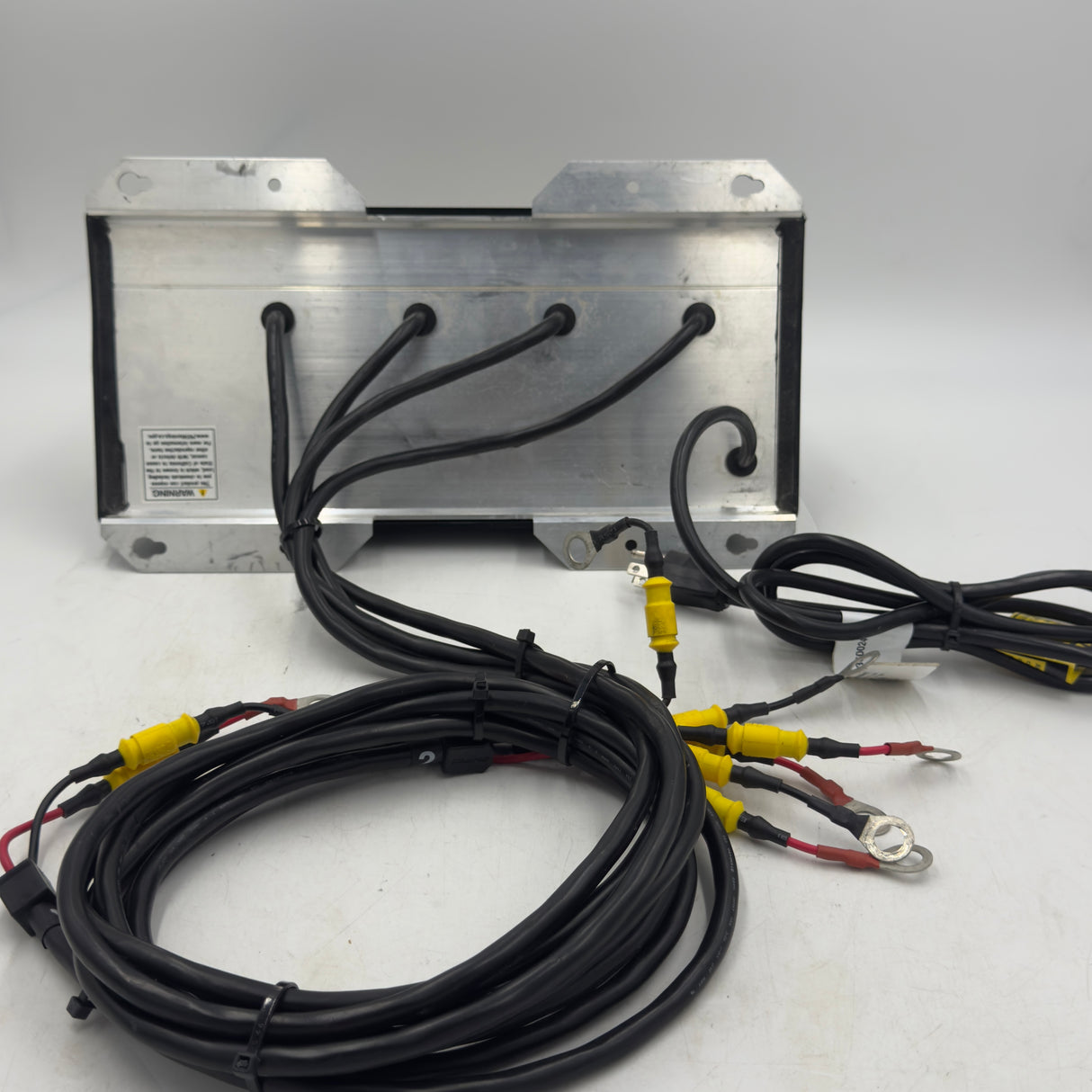 DUAL PRO SPORTSMAN SERIES 4 BANK CHARGER