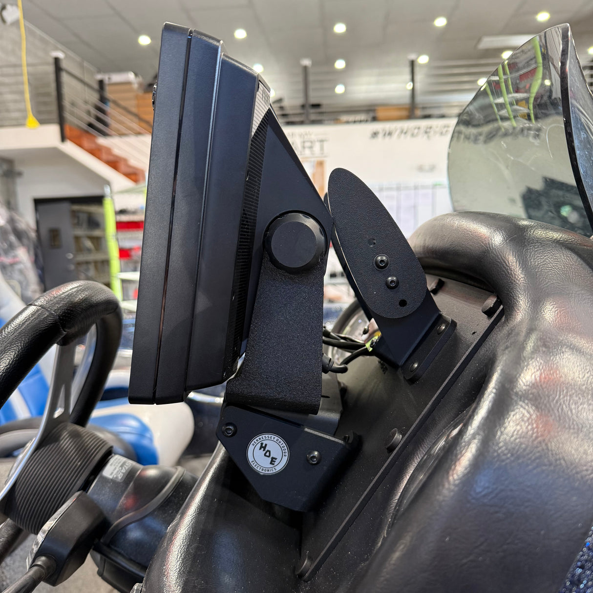 H.O.E. SINGLE CONSOLE MOUNT SYSTEM - PHOENIX 919 Pro 2019 3" GAUGE, 12.5"W X 8.625"H