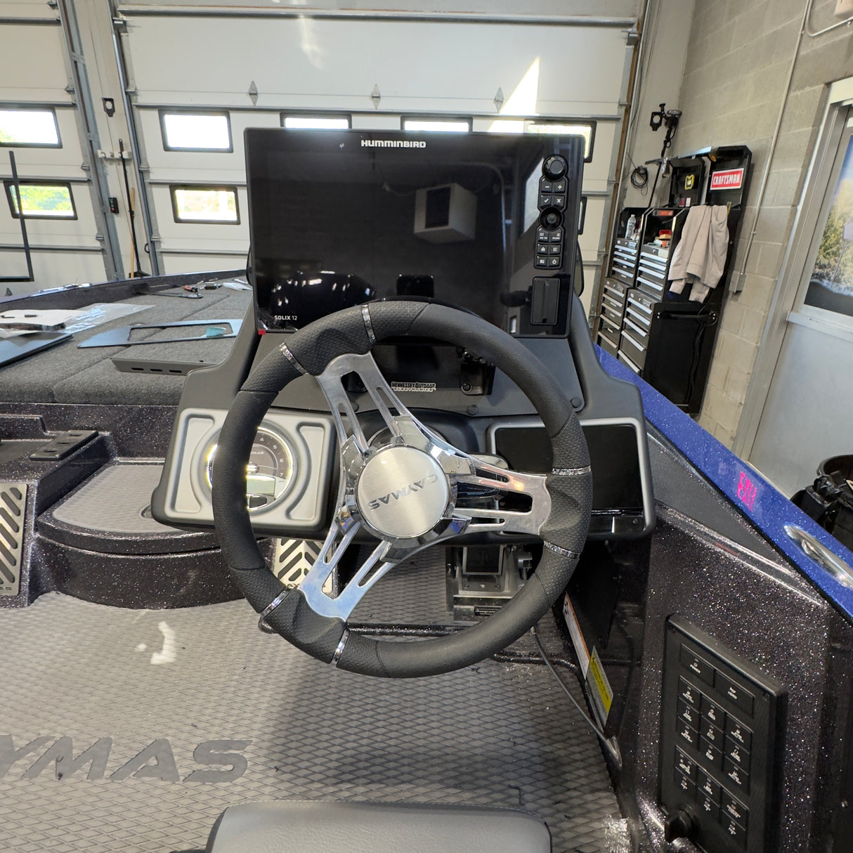 H.O.E. SINGLE CONSOLE MOUNT SYSTEM - CAYMAS CX19/CX20/CX21 2019-2024