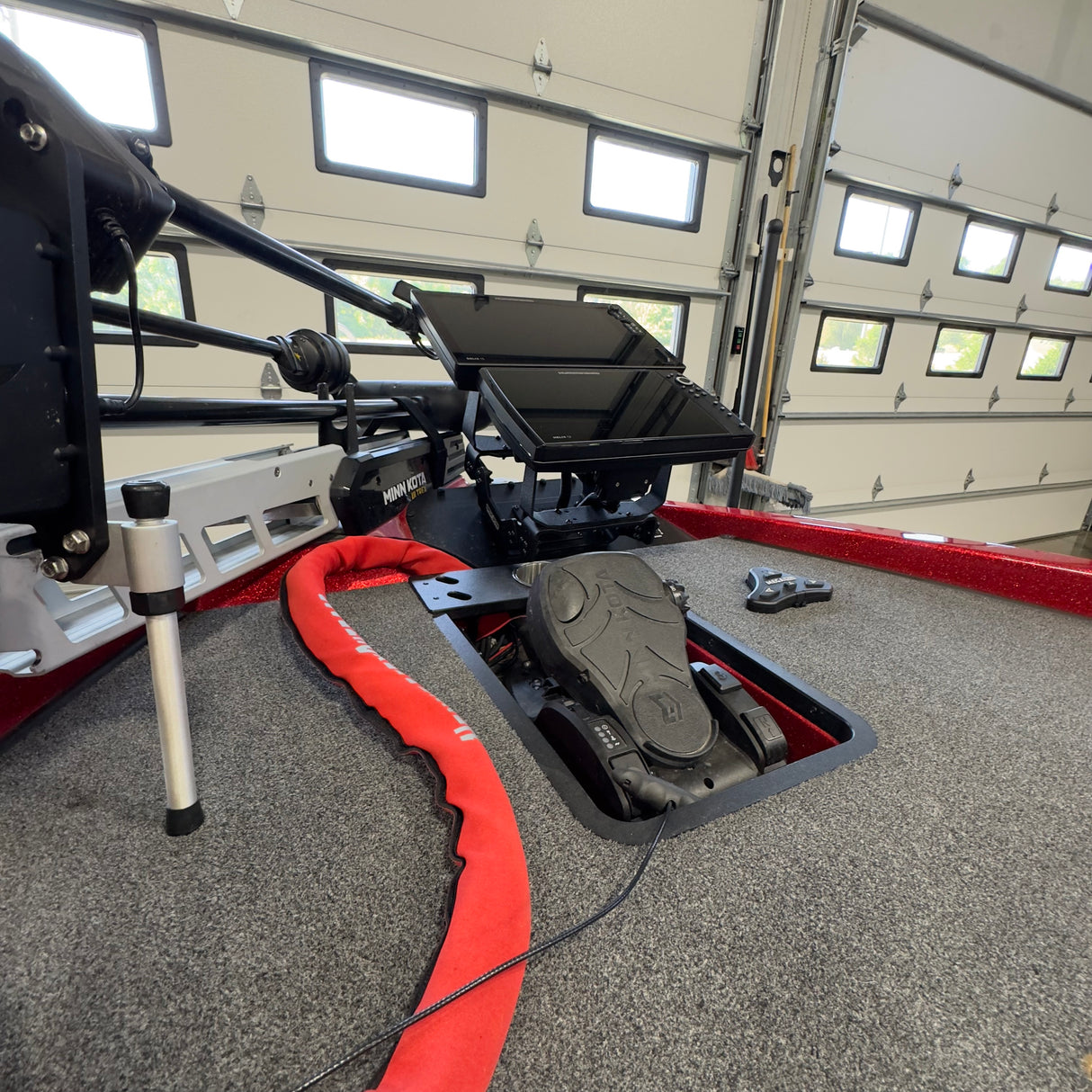 H.O.E. DUAL BOW MOUNT SYSTEM - CAYMAS CX18/CX19 2019+