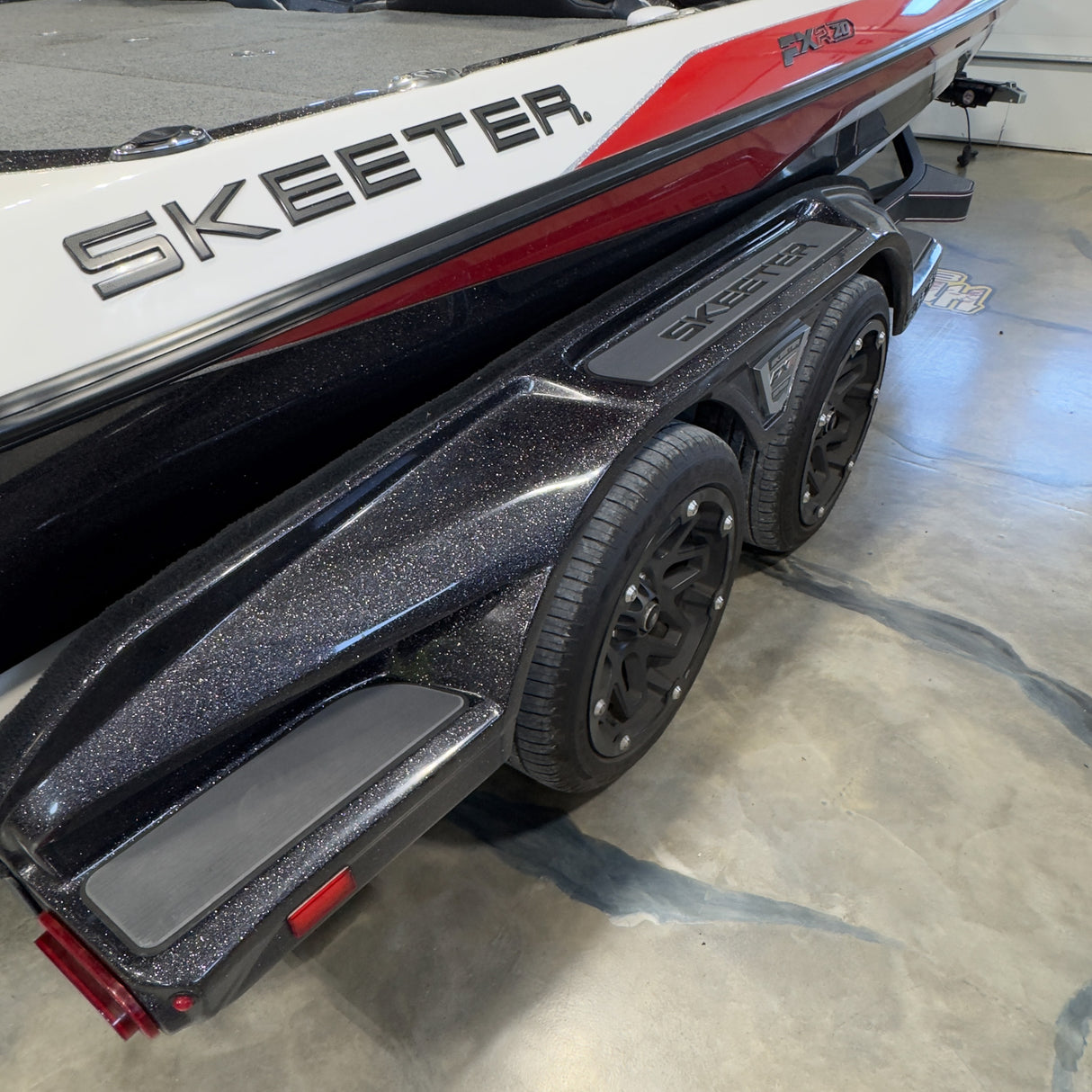Ulta-mat by Hennessey Outdoors: 2020+ Skeeter FXR/ZXR Trailer Kit