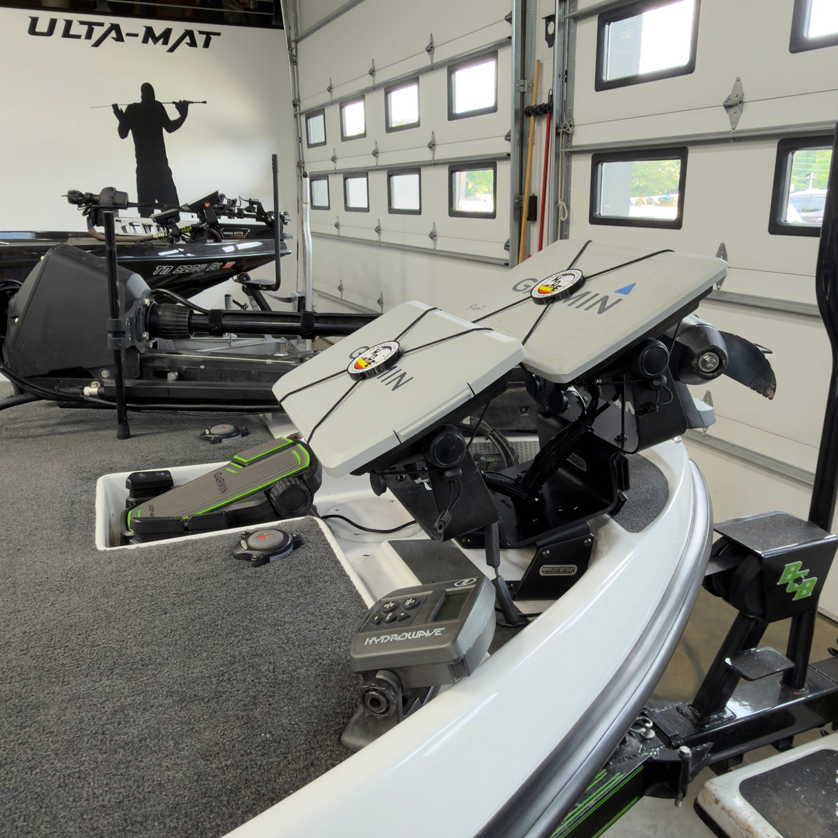 H.O.E DUAL BOW MOUNT SYSTEM - BASSCAT LYNX