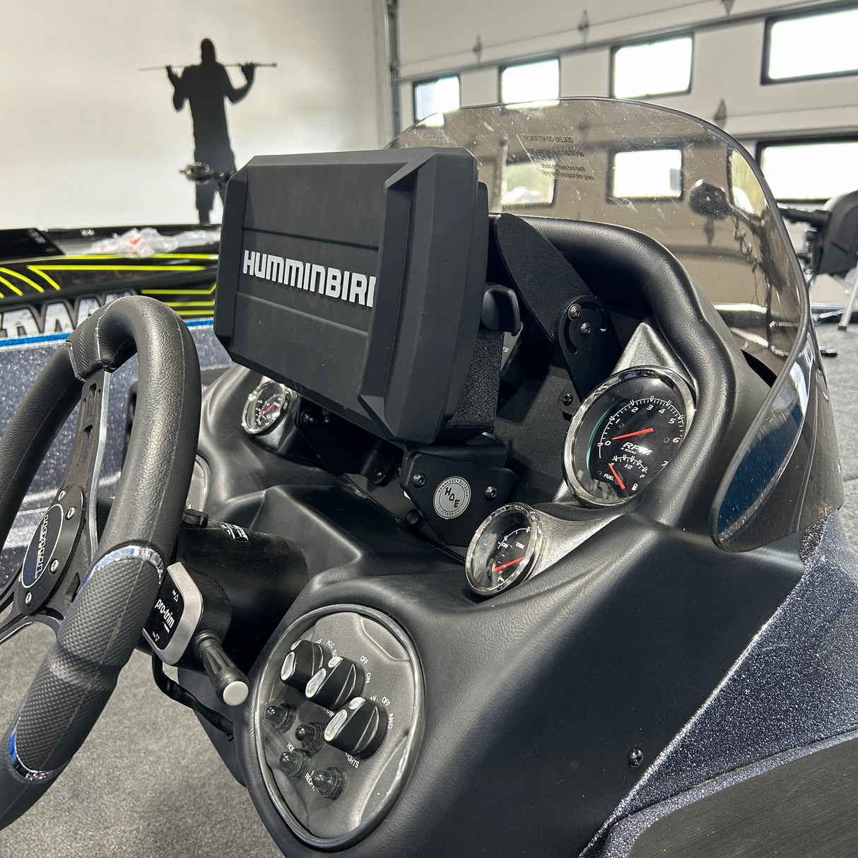 N H.O.E SINGLE CONSOLE MOUNT SYSTEM - TRITON TRX18/19, TRX179/189