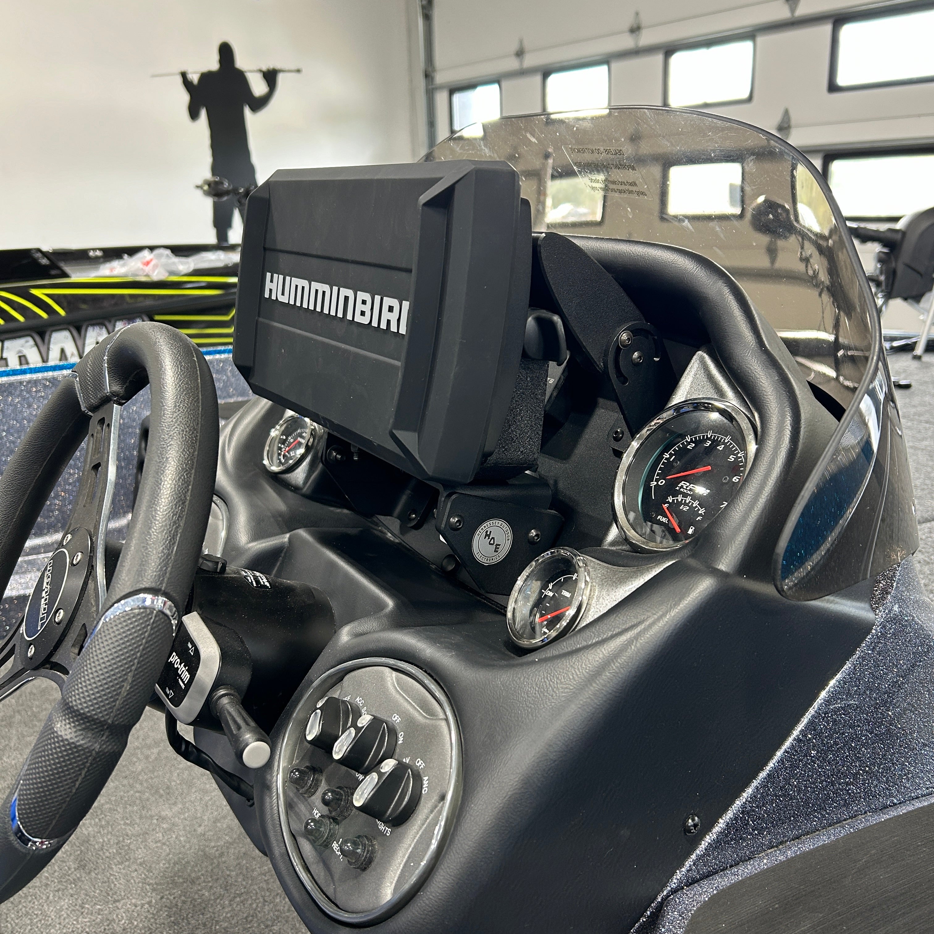 H.O.E. SINGLE CONSOLE MOUNT SYSTEM - TRITON TRX18/19, TRX179/189