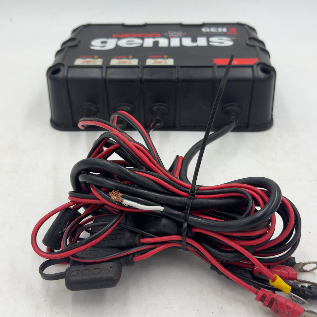 NOCO GENIUS 3 BANK CHARGER